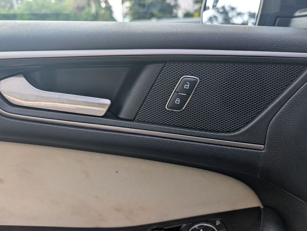 2015 Ford Edge Image 30