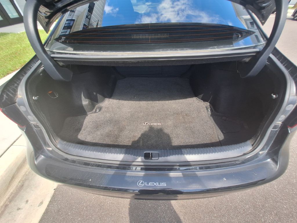 2014 Lexus IS Image 10