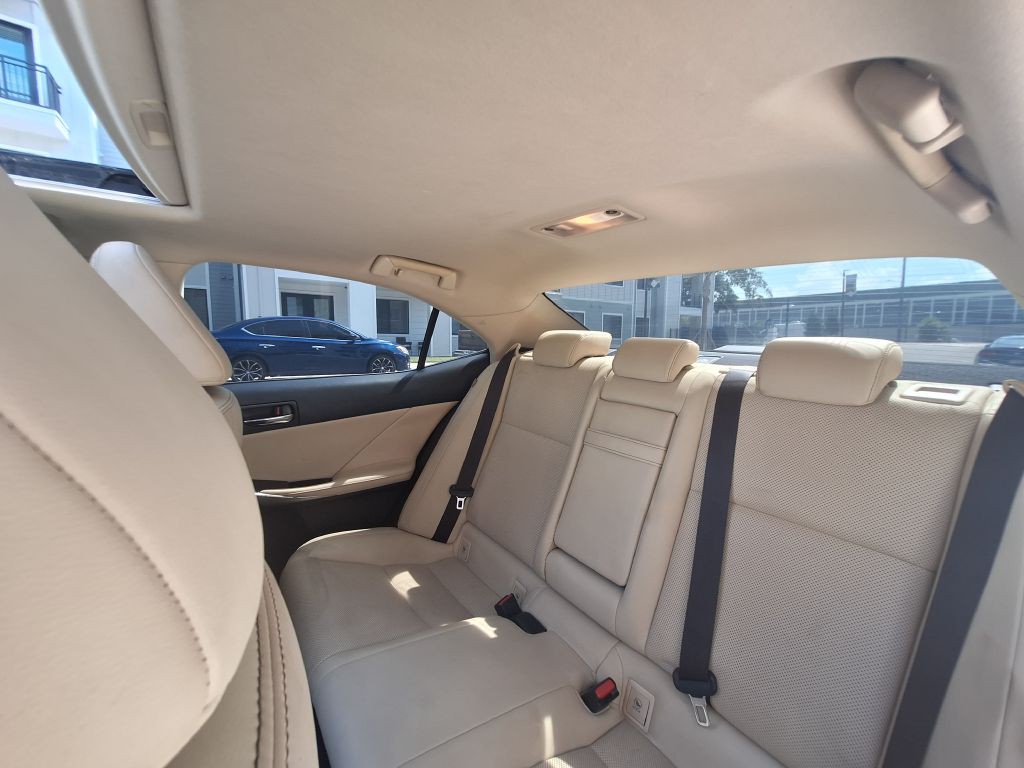 2014 Lexus IS Image 22