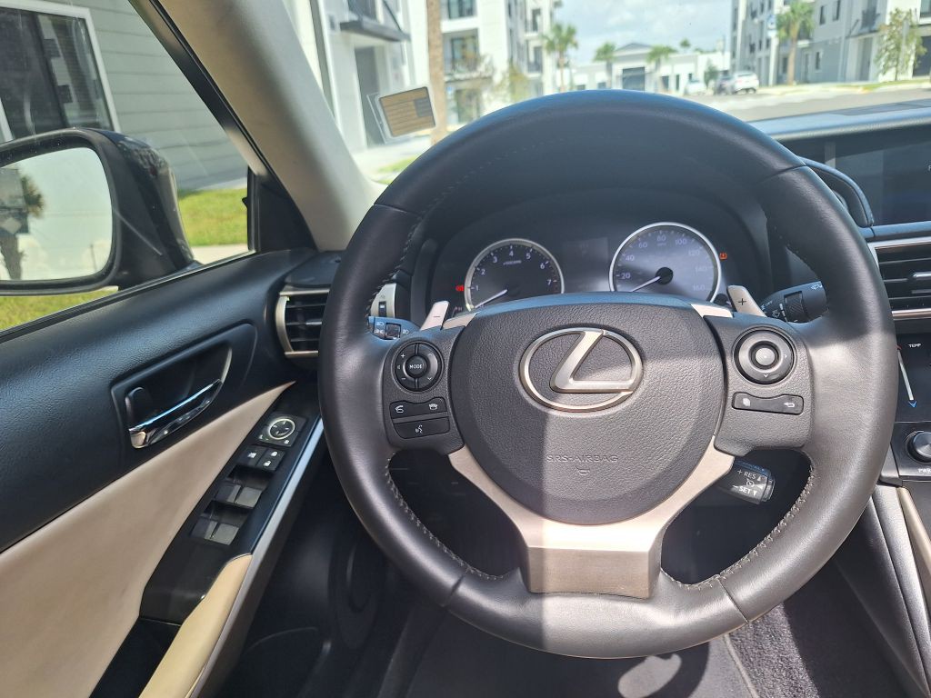 2014 Lexus IS Image 29