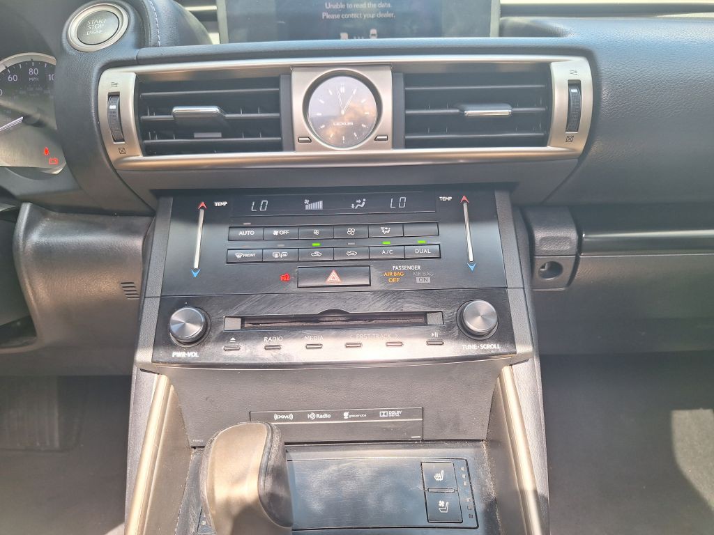 2014 Lexus IS Image 31