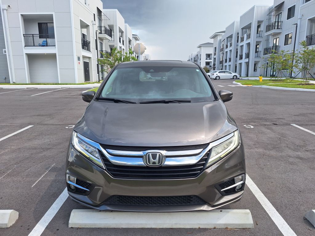 2018 Honda Odyssey Image 2