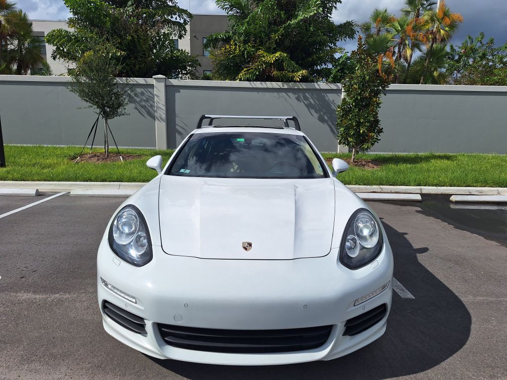 2016 Porsche Panamera