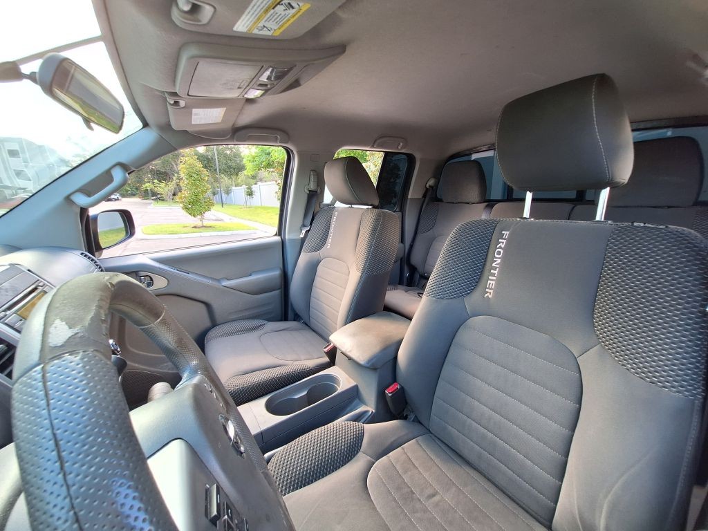 2016 Nissan Frontier Image 15