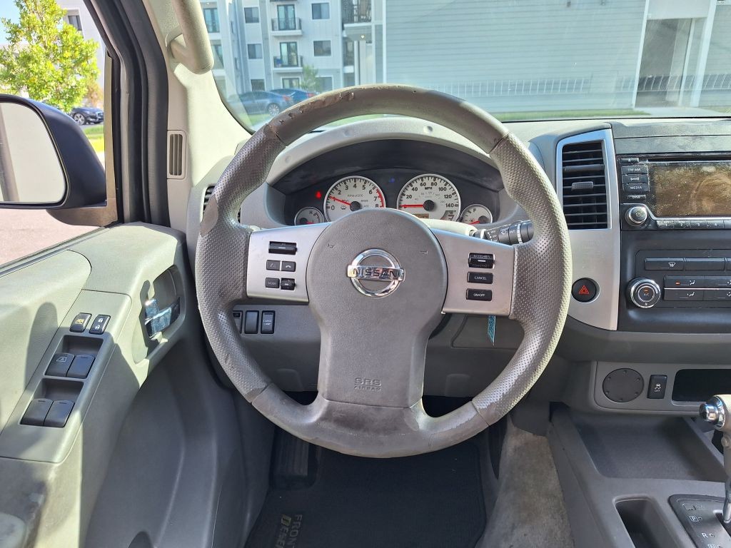 2016 Nissan Frontier Image 27
