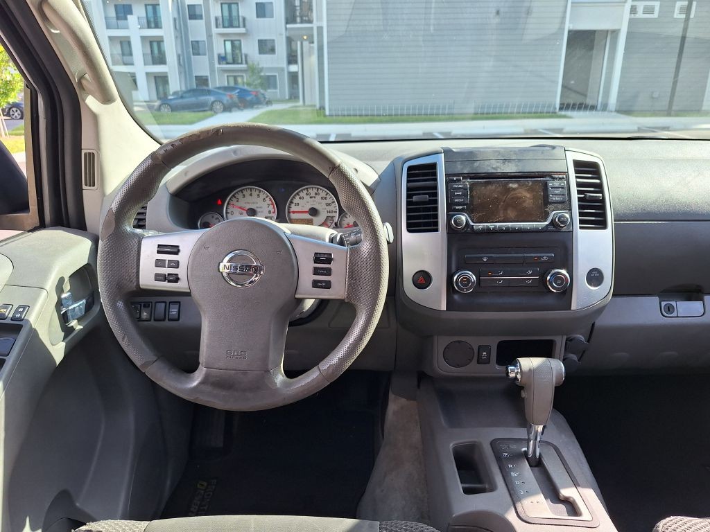 2016 Nissan Frontier Image 28