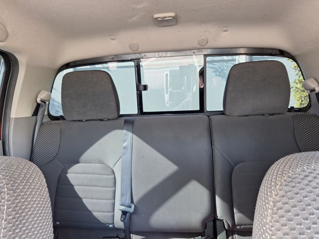 2016 Nissan Frontier Image 31