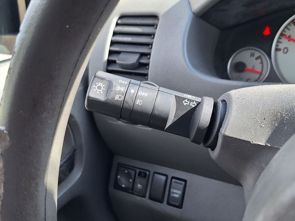 2016 Nissan Frontier Image 35
