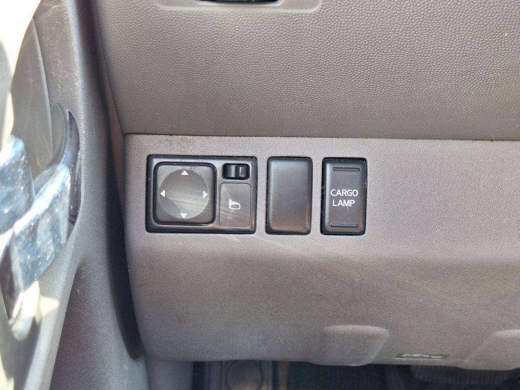 2016 Nissan Frontier Image 37