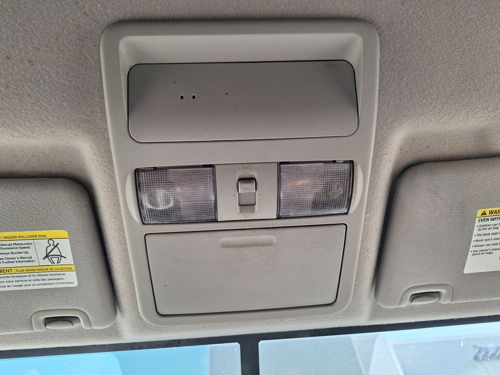 2016 Nissan Frontier Image 38