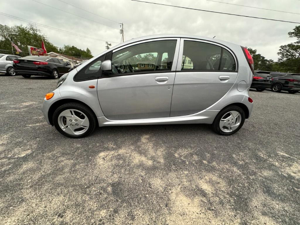 2012 Mitsubishi i-MiEV Image 2