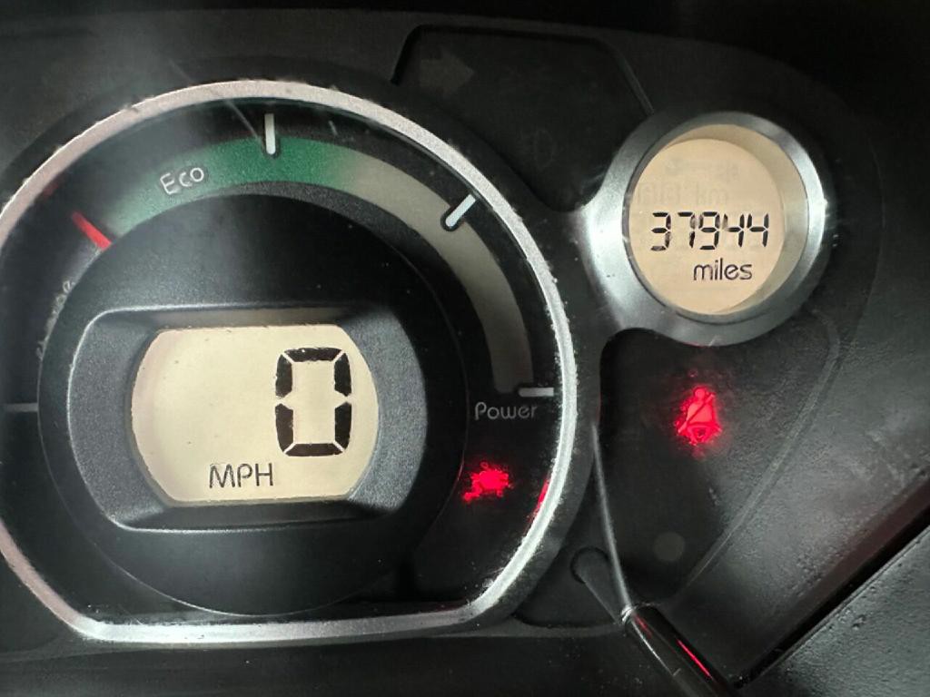 2012 Mitsubishi i-MiEV Image 6