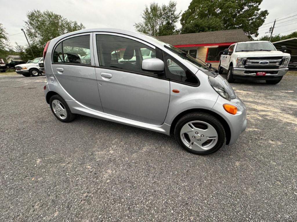 2012 Mitsubishi i-MiEV Image 16