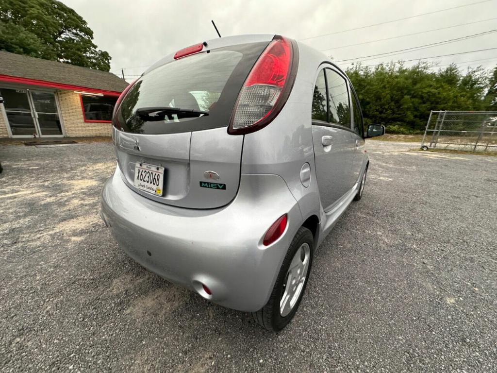 2012 Mitsubishi i-MiEV Image 20