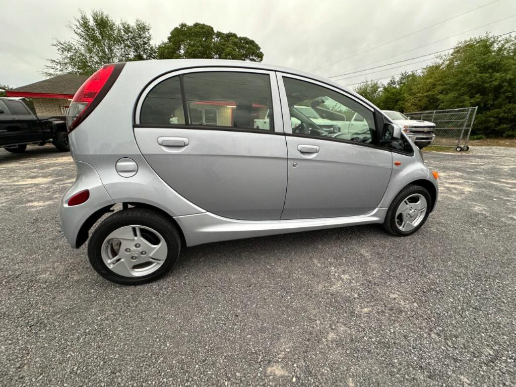 2012 Mitsubishi i-MiEV Image 23