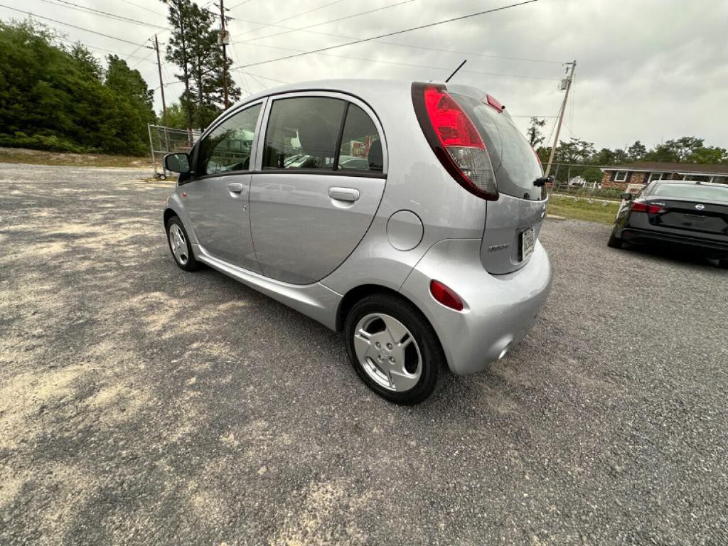 2012 Mitsubishi i-MiEV Image 25