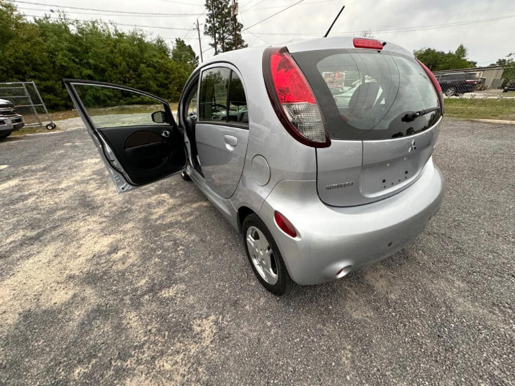 2012 Mitsubishi i-MiEV Image 44