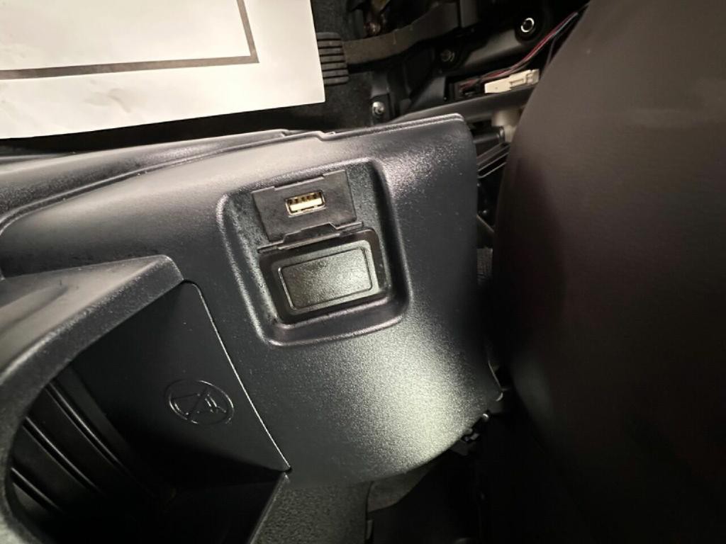 2012 Mitsubishi i-MiEV Image 63