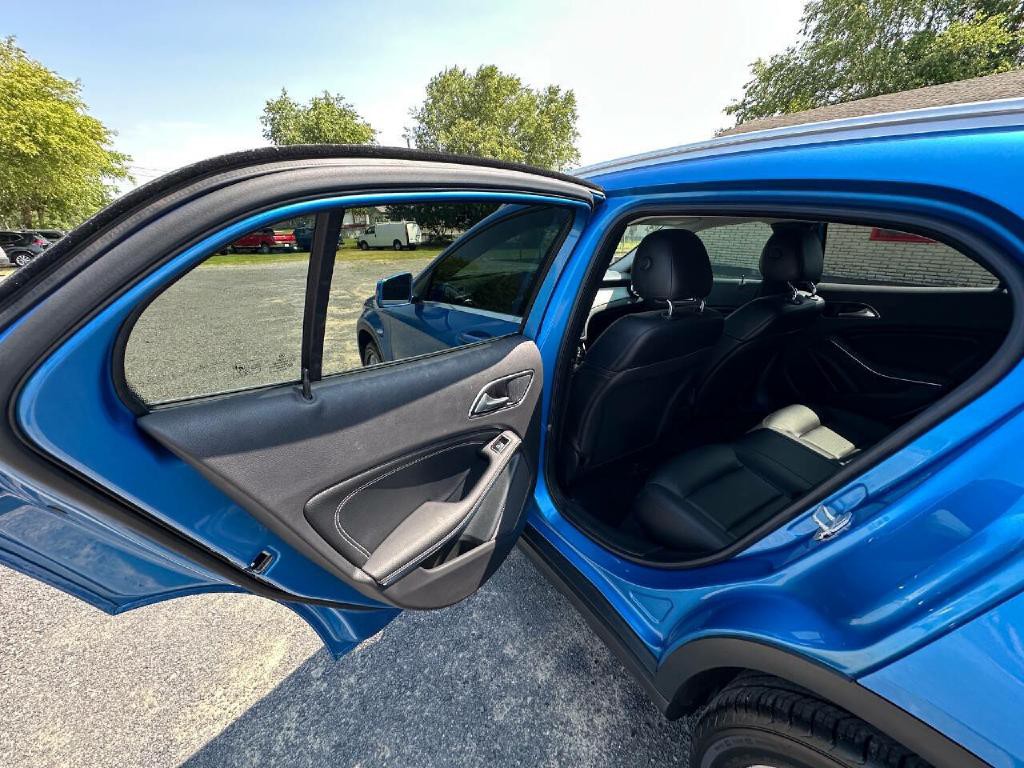 2015 Mercedes-Benz GLA-Class Image 9