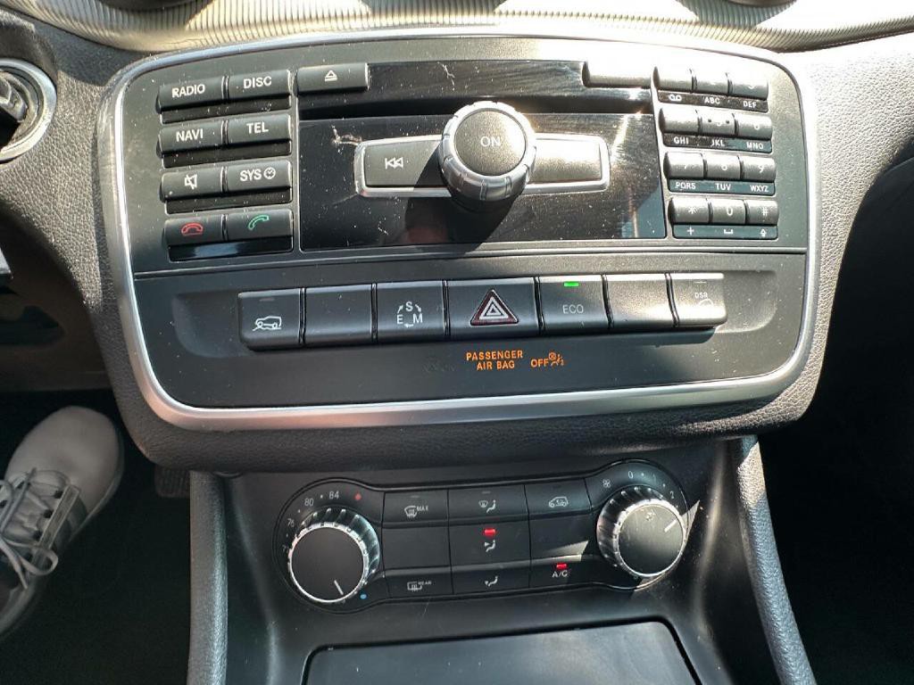 2015 Mercedes-Benz GLA-Class Image 40
