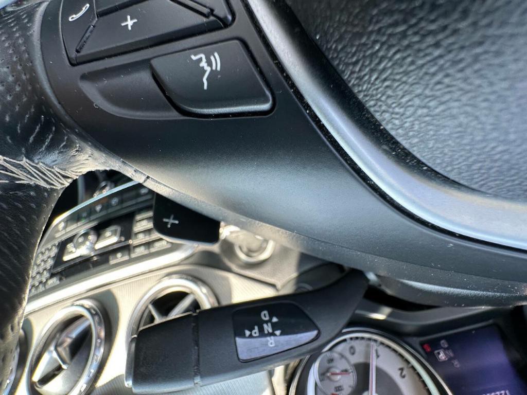 2015 Mercedes-Benz GLA-Class Image 54