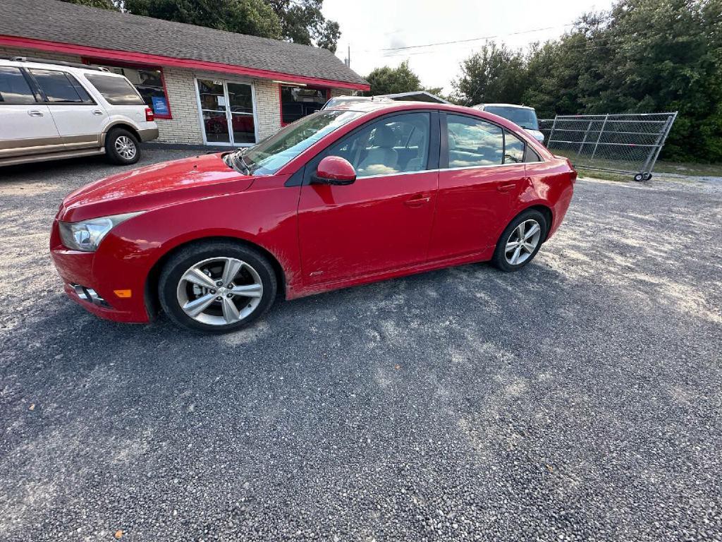 2013 Chevrolet Cruze Image 1