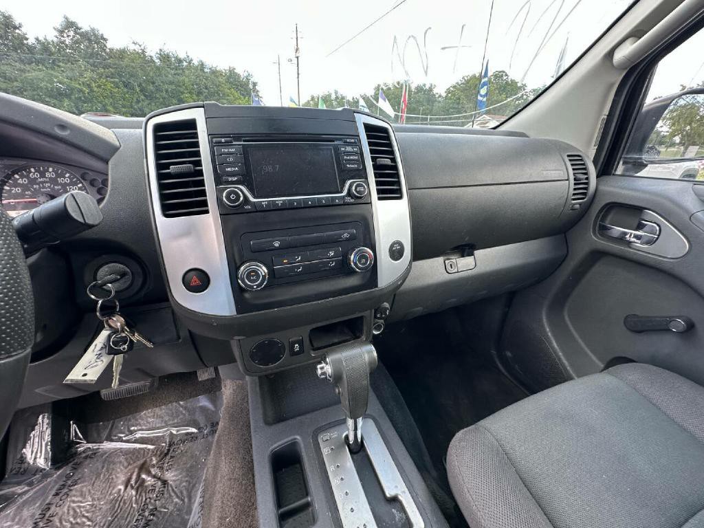 2017 Nissan Frontier Image 9
