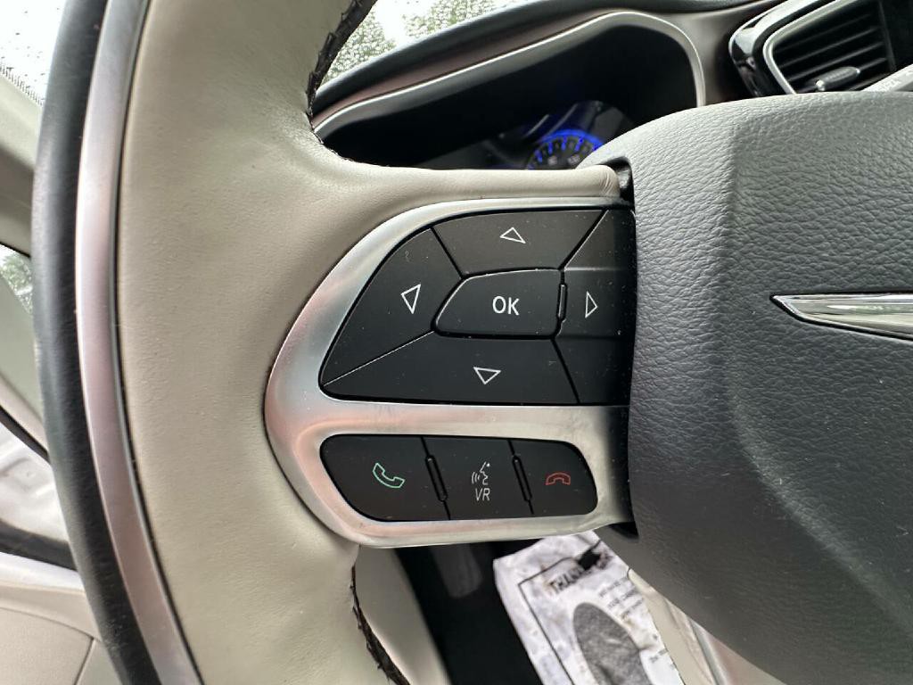 2017 Chrysler Pacifica Image 26