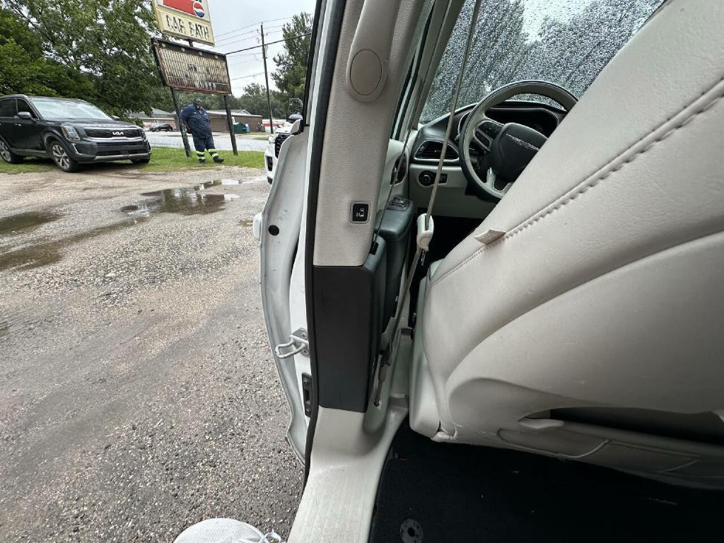 2017 Chrysler Pacifica Image 29
