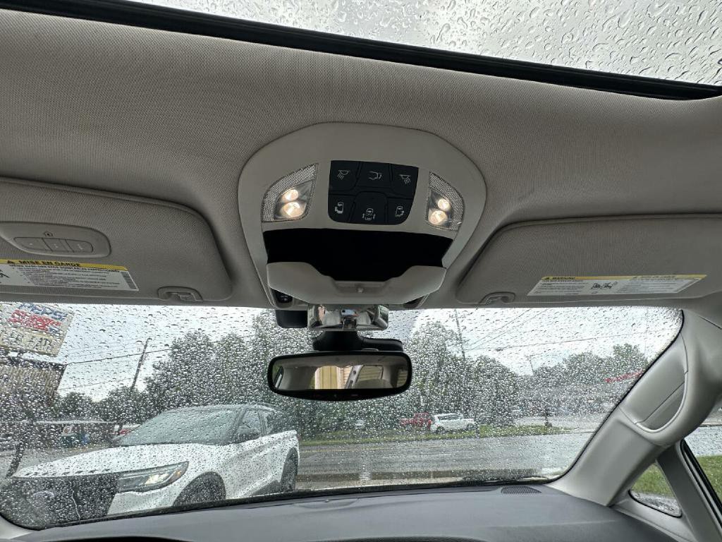 2017 Chrysler Pacifica Image 30