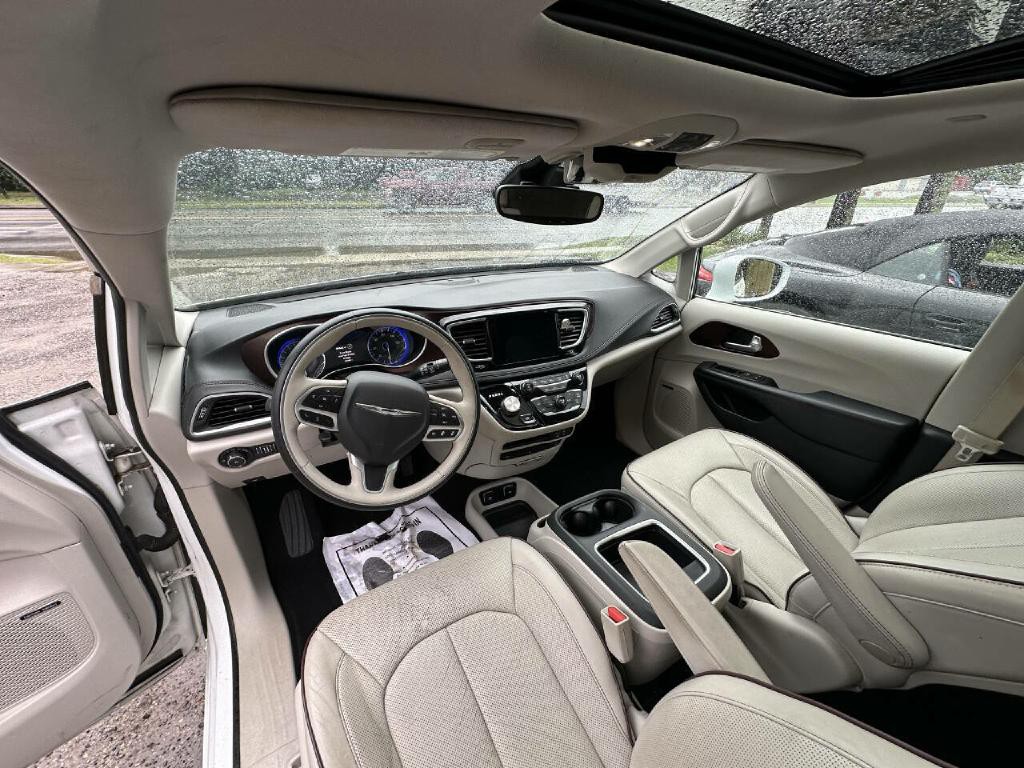 2017 Chrysler Pacifica Image 38