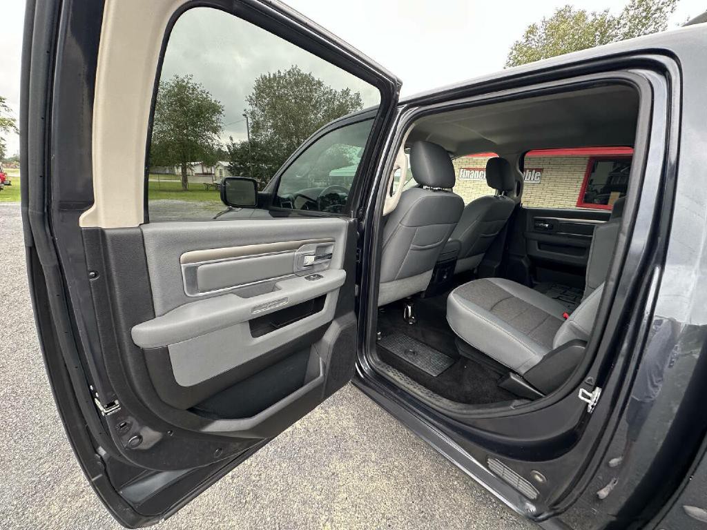 2014 RAM 1500 Image 38