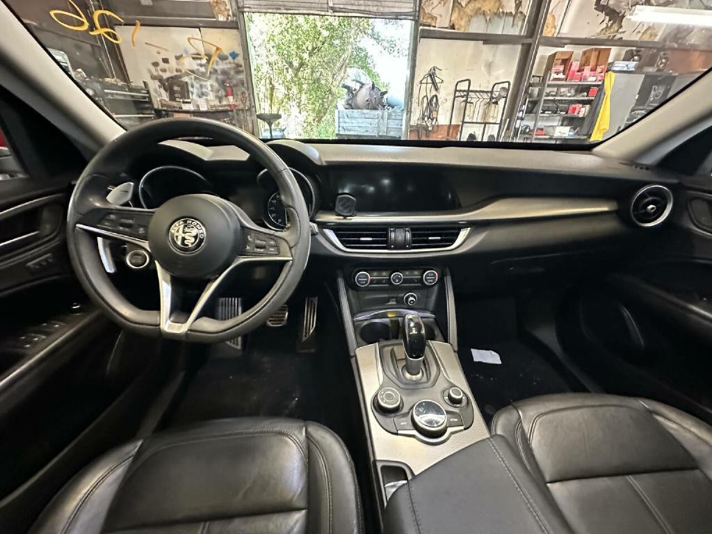 2018 Alfa Romeo Stelvio Image 14