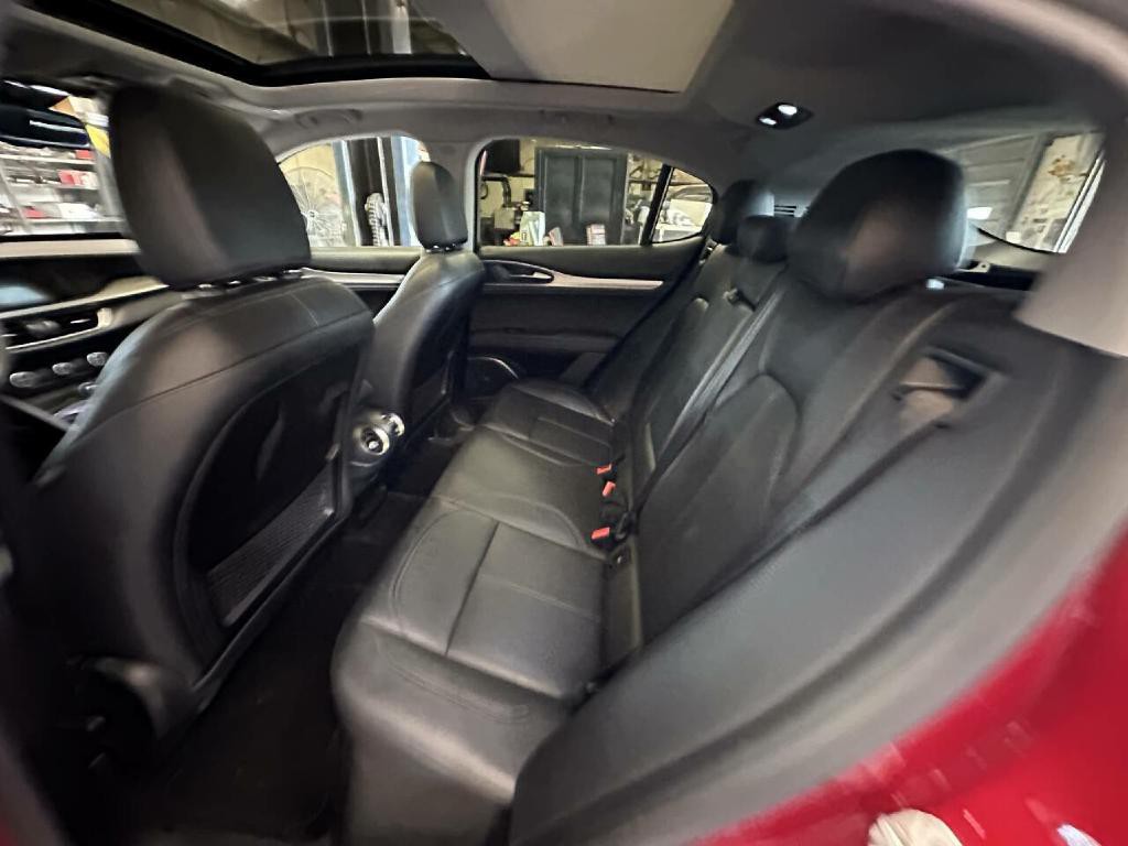 2018 Alfa Romeo Stelvio Image 19