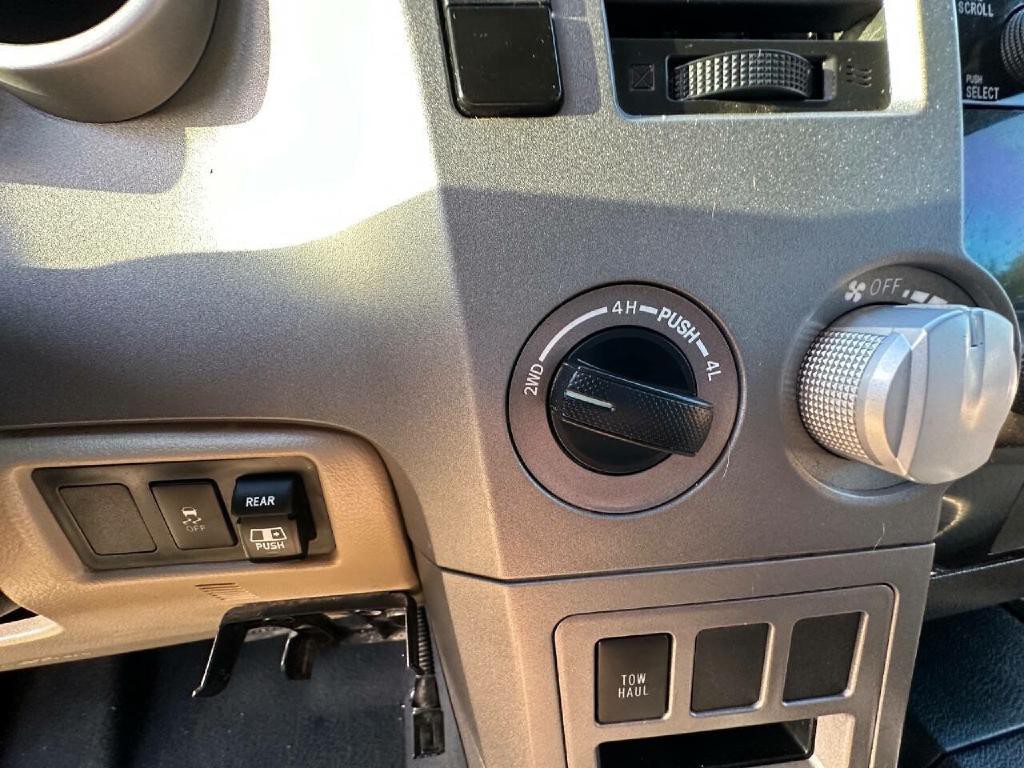 2013 Toyota Tundra Image 17