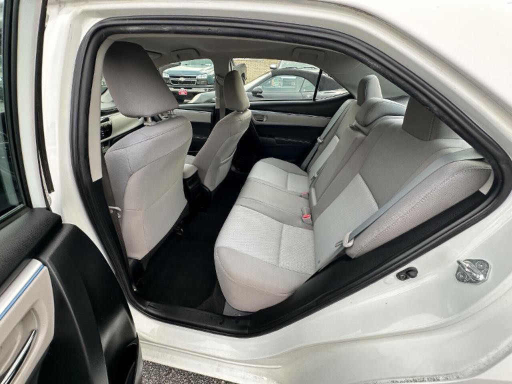 2016 Toyota Corolla Image 8