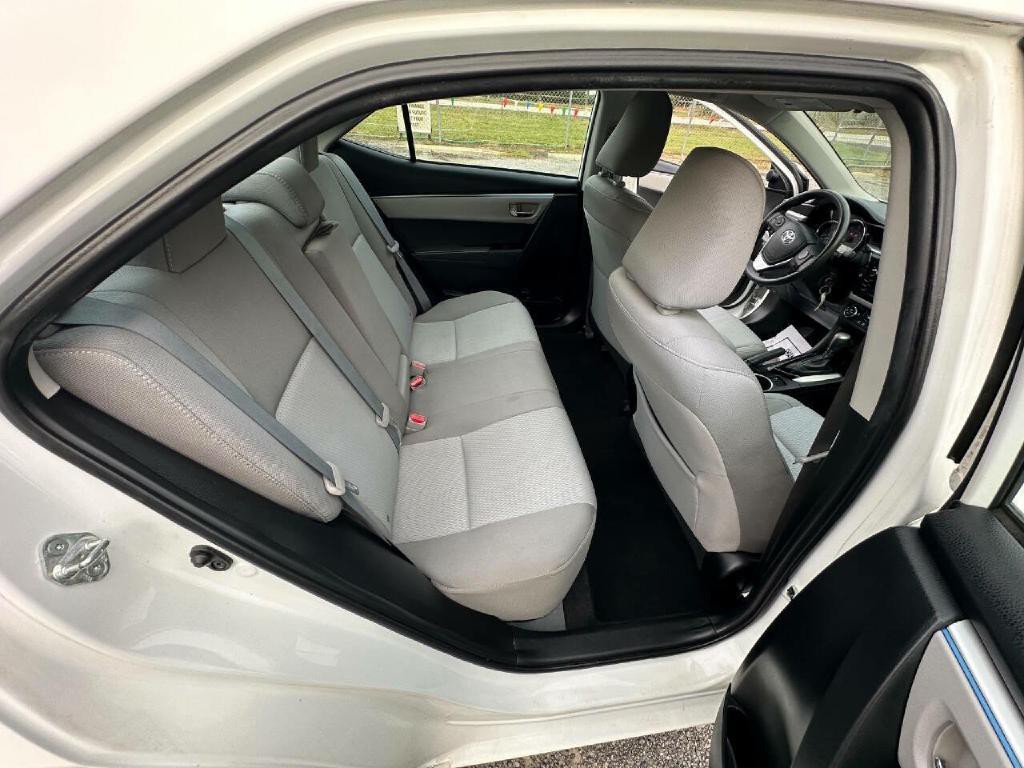 2016 Toyota Corolla Image 15