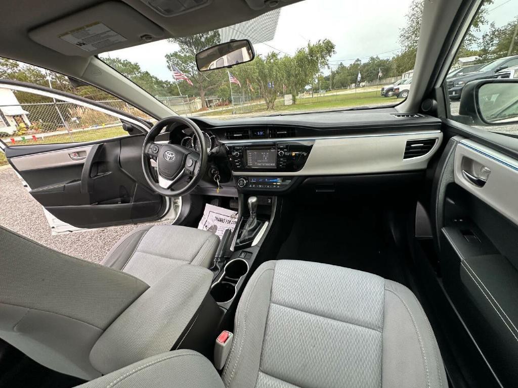 2016 Toyota Corolla Image 16