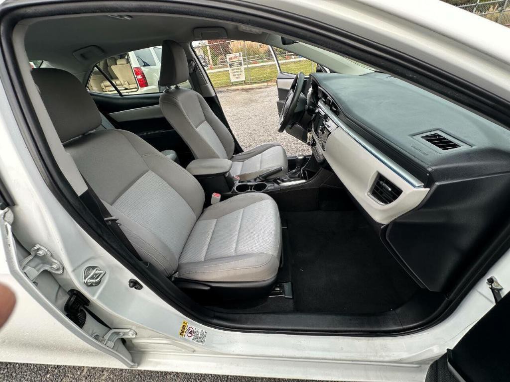 2016 Toyota Corolla Image 20