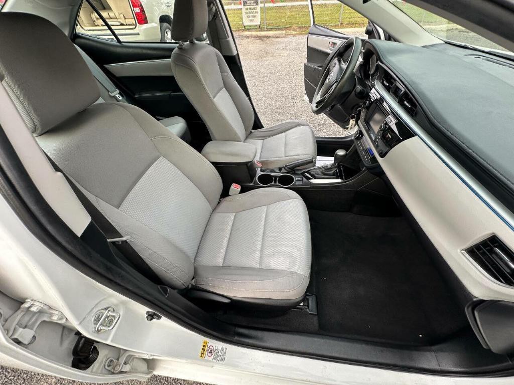 2016 Toyota Corolla Image 23