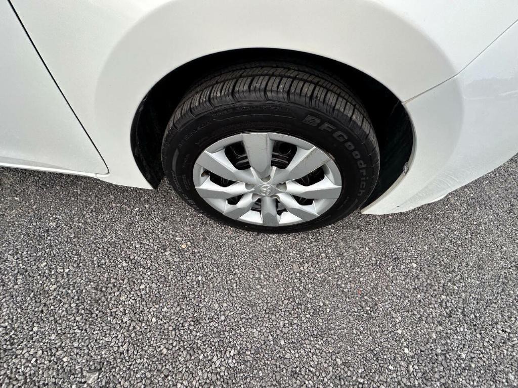 2016 Toyota Corolla Image 27