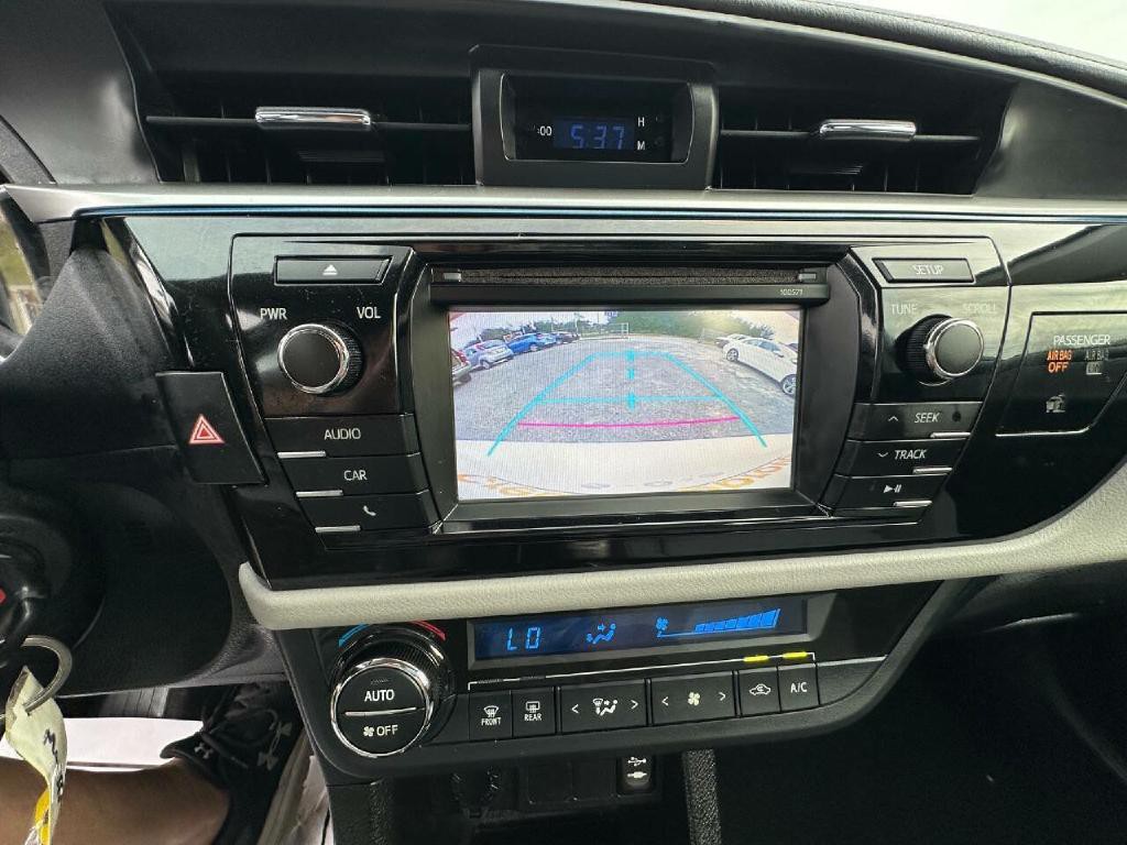 2016 Toyota Corolla Image 33