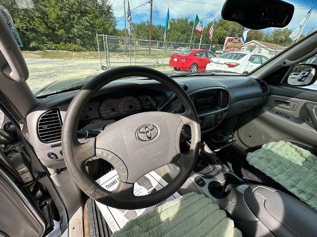 2003 Toyota Sequoia Image 9