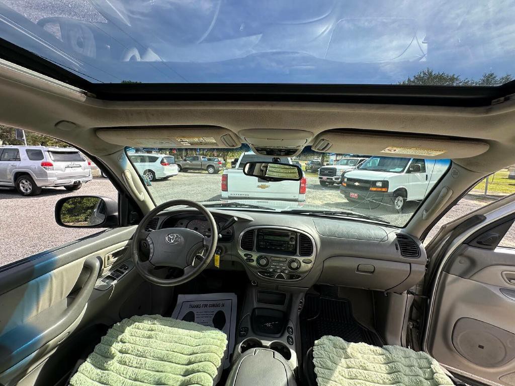 2003 Toyota Sequoia Image 27