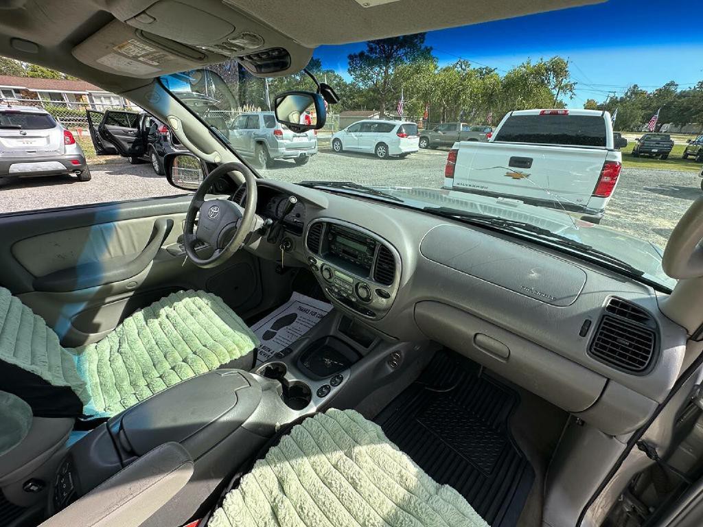 2003 Toyota Sequoia Image 31