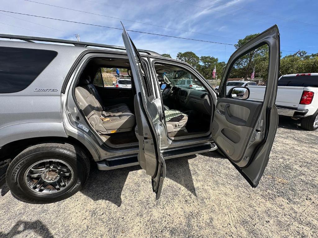 2003 Toyota Sequoia Image 35