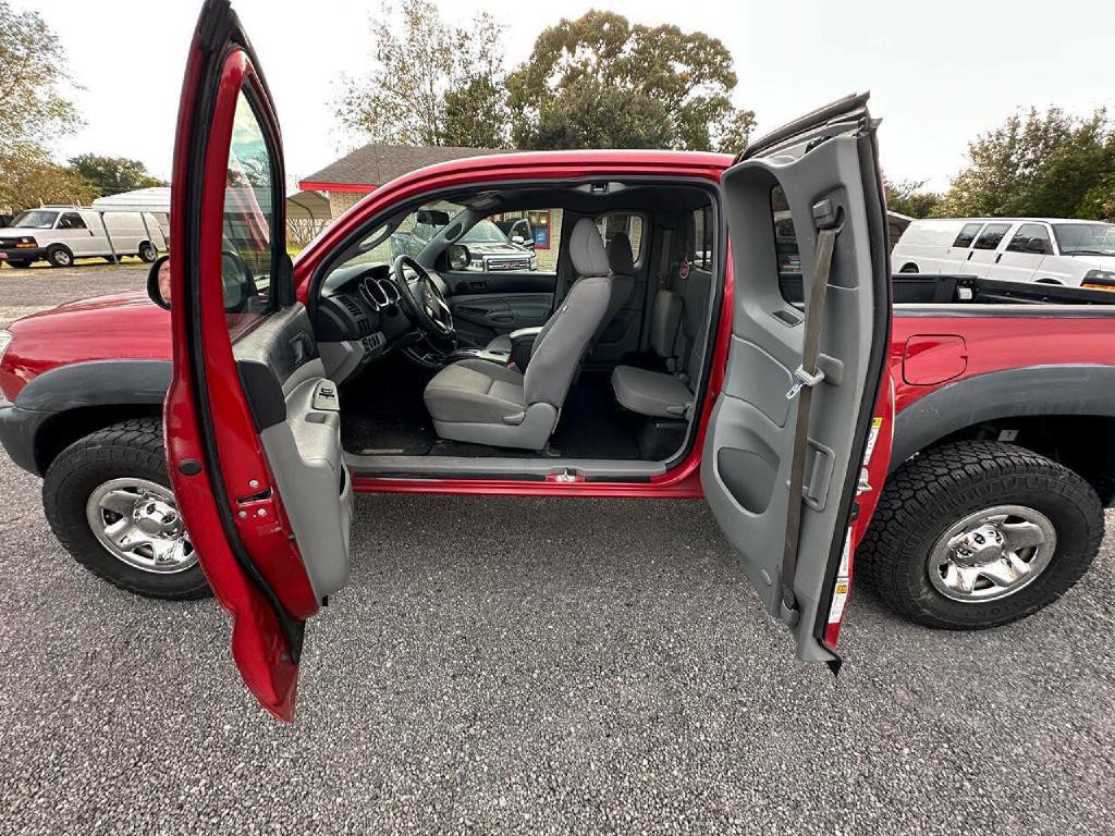 2012 Toyota Tacoma Image 2