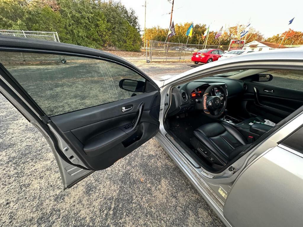 2010 Nissan Maxima Image 7