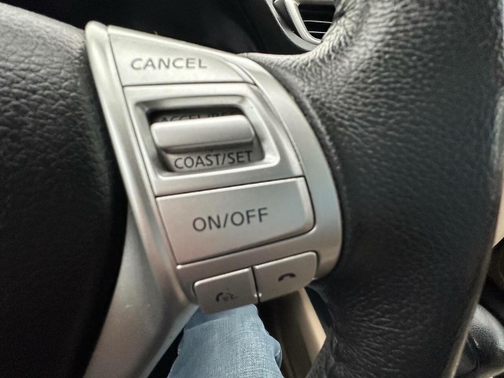 2016 Nissan Rogue Image 14