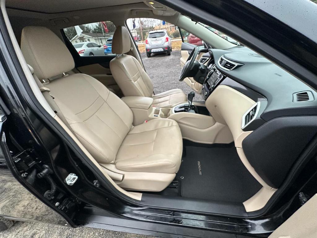 2016 Nissan Rogue Image 27